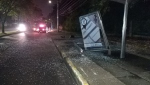 Conductores en aparente estado de embriaguez ocasionaron daños sobre la Avenida Ambalá 