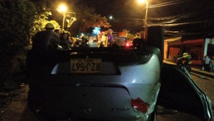 Fuerte accidente de tránsito dejó a un joven fallecido en la avenida Ambalá 
