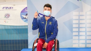 Él es Kevin Moreno: el ibaguereño que conquistó una medalla mundialista de para-natación en Italia
