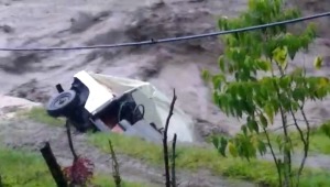 Emergencia en el Cañón del Combeima: casas destruidas, personas evacuadas y árboles caídos por fuertes lluvias
