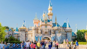 ¡Aproveche! Disneyland ofrece 50 vacantes de empleo 