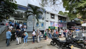 "Hay personas haciendo fila desde muy temprano": denuncian demora en la atención del banco BBVA de Ibagué