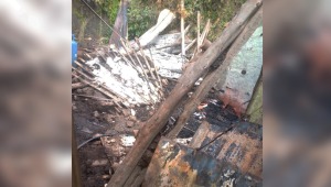 Fuerte incendio redujo a cenizas el hogar de una familia en el Cañón del Combeima