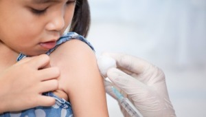 Minsalud hizo un llamado urgente a continuar con la vacunación contra el sarampión para los niños