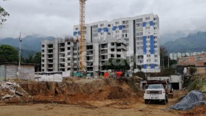 Obreros se niegan a continuar construcción de conjunto residencial en Ibagué por presunta falta de pagos