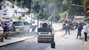 Alcaldía reparchó la pista de obstáculos del puente del Topacio, horas después de una denuncia ciudadana