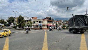 Peligrosa intersección vial tiene preocupados a residentes de cuatro barrios en Ibagué