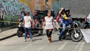 Manifestantes bloquean la carrera Sexta de Ibagué