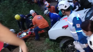 Camioneta que rodó por abismo dejó una persona muerta y tres heridas en la vía Líbano - Villahermosa 
