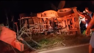 Camión con ganado se accidentó al sur del Tolima y dejó a una persona muerta 