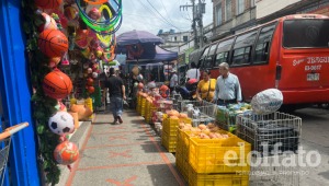 Comerciantes formales del centro de Ibagué también están invadiendo el espacio público