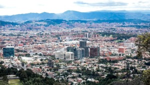 Bogotá declara alerta por calidad del aire por arena del Sahara e incendios