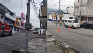 Emergencia en un barrio de Ibagué por ruptura de cable de energía, aparentemente de alta tensión