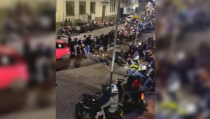 Motociclistas protagonizaron desordenes casi al frente de la Alcaldía de Ibagué