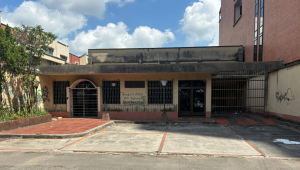  Vía de Parrales se convirtió en ‘motel callejero’