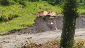 Creciente del río Combeima destruyó más de 30 viviendas y dejó otras 40 más con graves afectaciones