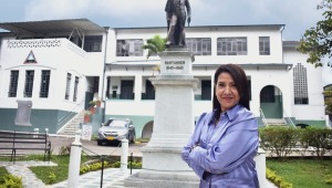 Por primera vez, en 200 años de historia, una mujer asume la rectoría del colegio San Simón de Ibagué