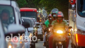 El caos vehicular y la promesa incumplida del contraflujo de la carrera Sexta de Ibagué
