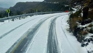La carretera entre Murillo y Manizales se cubrió de nieve