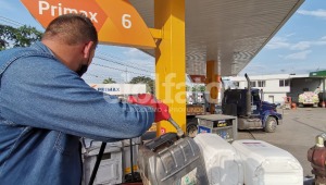 Precio de la gasolina subirá desde el próximo mes
