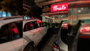 Familia celebraban el cumpleaños de su hija en un restaurante mientras ladrones rompían el vidrio de su vehículo en Ibagué