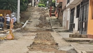  Con calles en pésimo estado se entregarían obras del colegio Celmira Huertas en Ibagué 