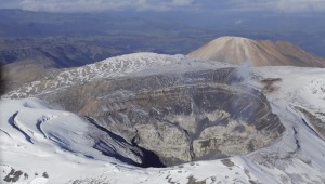 Continúa la alerta naranja en el volcán Nevado del Ruiz