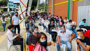 Más de 1.000 personas asistieron a la vacunación contra el COVID-19 en el estadio Murillo Toro