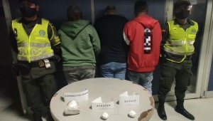 Una mujer, cuatro hombres y un adolescente capturados por traficar cocaína y bazuco en Ibagué