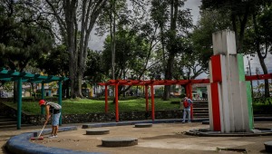 Ciudadanos sancionados realizaron jornada de limpieza en el parque Galarza