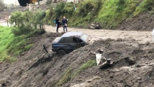 Nuevo deslizamiento de tierra en el Alto de la Línea provocó cierre total de la vía Cajamarca – Calarcá