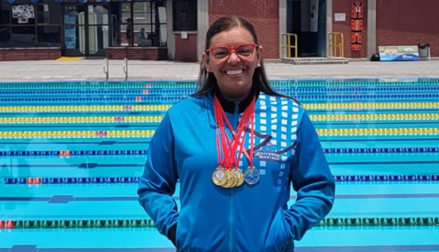 Deportista ibaguereña busca conquistar el oro en torneo internacional contra más de 100 nadadores